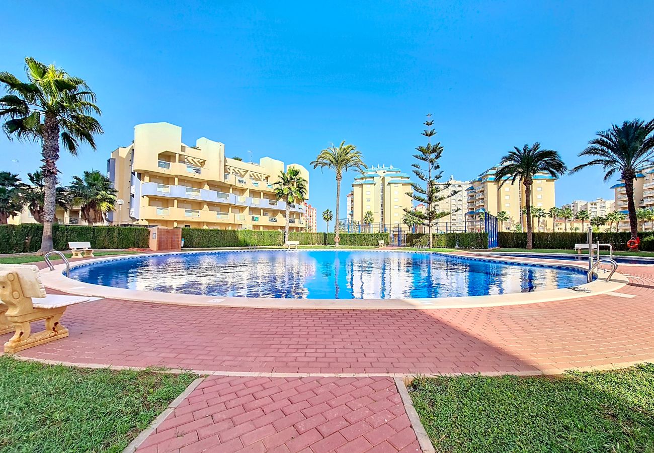 Appartement Los Miradores del Puerto | Prachtige accommodatie in La Manga met uitzicht op zee