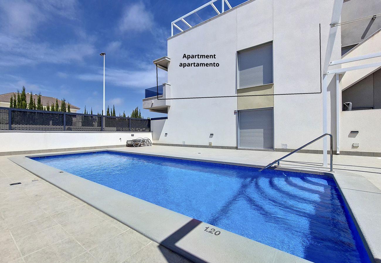 Appartement met uitzicht op het zwembad in San Pedro del Pinatar, Costa Cálida