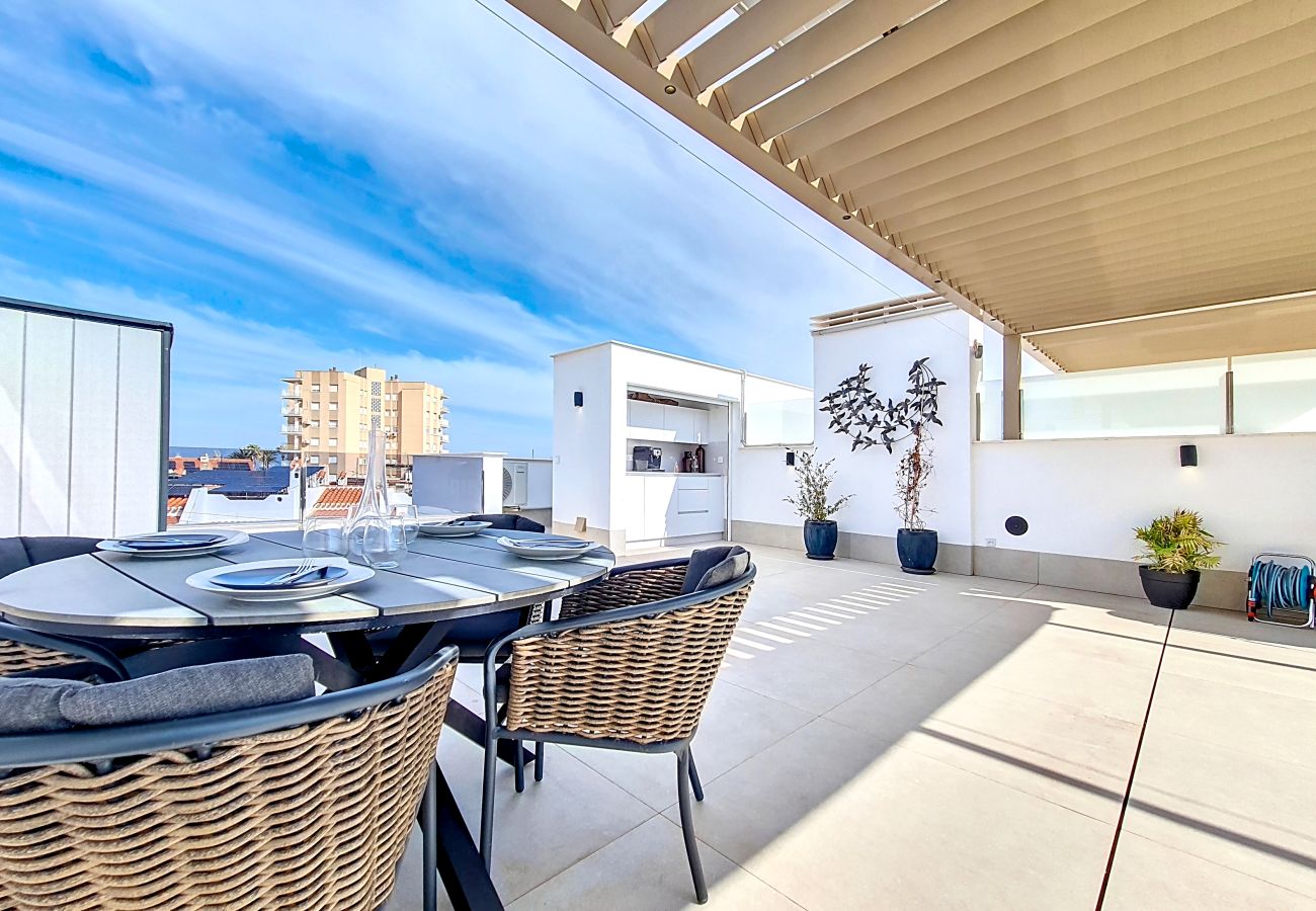 Penthouse La Llana strand, vakantiehuis te huur in Mar de Cristal